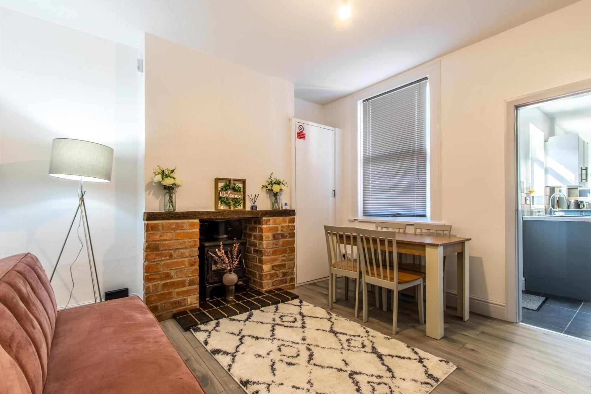 Warburton House, Newark - Walking Distance From North Gate Train Station & Market Place 빌라 외부 사진